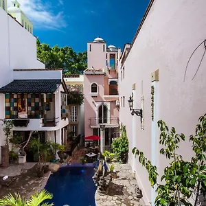 Garlands Del Rio Riverside Boutique Puerto Vallarta